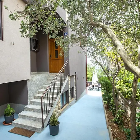 Angelina Apartman Starigrad-Paklenica